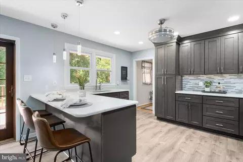 Kitchen - 13804 Baldwin Mill Rd, Baldwin, MD 21013 photo 3 of 11