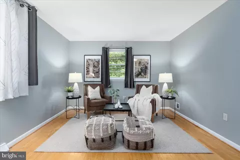 Living - 13804 Baldwin Mill Rd, Baldwin, MD 21013 photo 5 of 8