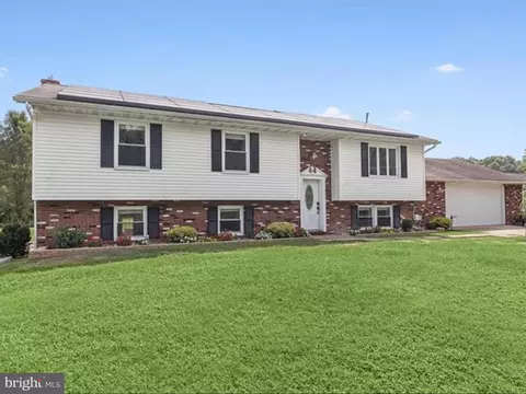 1111 Wampler Rd, Middle River, MD 21220