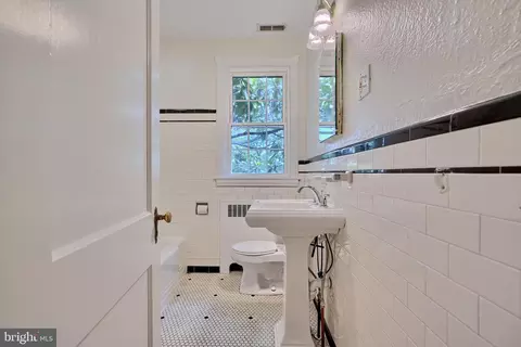 222 Regester Ave, Baltimore, MD 21212 photo 17