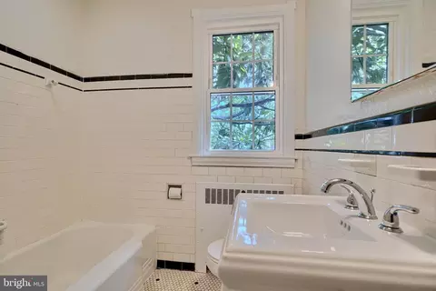 222 Regester Ave, Baltimore, MD 21212 photo 18
