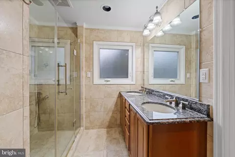 Bath - 4 Calypso Ct, Baltimore, MD 21209 photo 1 of 4