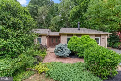 4 Calypso Ct, Baltimore, MD 21209