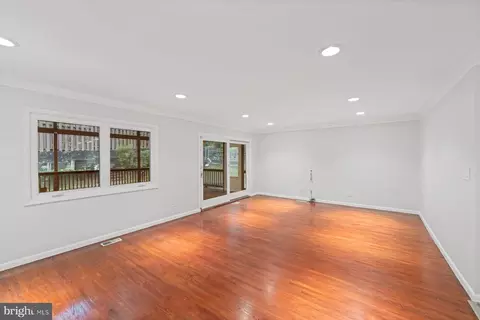 Living - 4 Calypso Ct, Baltimore, MD 21209 photo 2 of 3