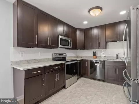 9 Class Ct, Parkville, MD 21234 photo 8