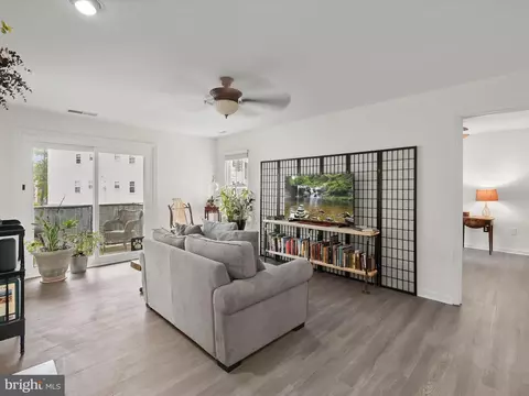 2203 E Falls Gable Ln #E, Baltimore, MD 21209 photo 3