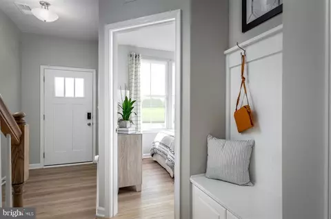 Entry Way - 1826 Park Ave, Baltimore, MD 21217 photo 3 of 4