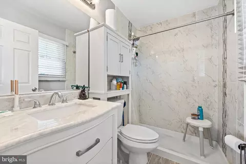 Bath - 3129 Cambridge Dr, Windsor Mill, MD 21244 photo 1 of 2