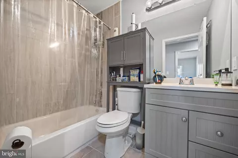 Bath - 3129 Cambridge Dr, Windsor Mill, MD 21244 photo 2 of 2