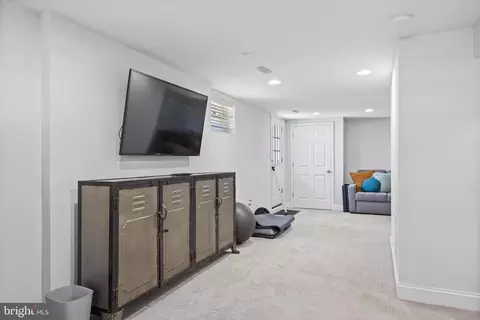 Entry Way - 3129 Cambridge Dr, Windsor Mill, MD 21244 photo 4 of 6