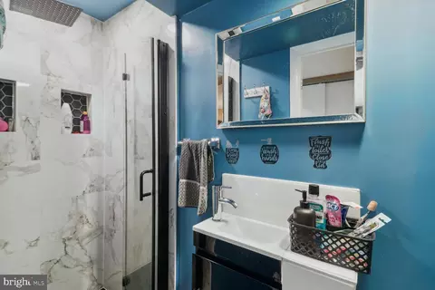 515 Gloucester Ct, Middle River, MD 21220 photo 4