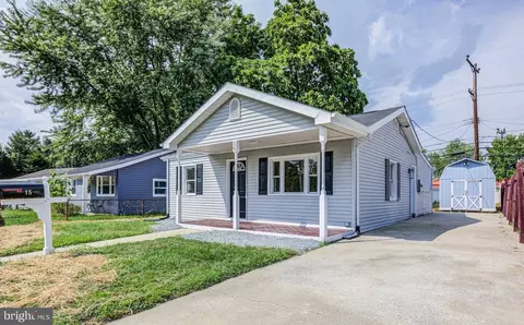 15 Longeron Dr, Middle River, MD 21220