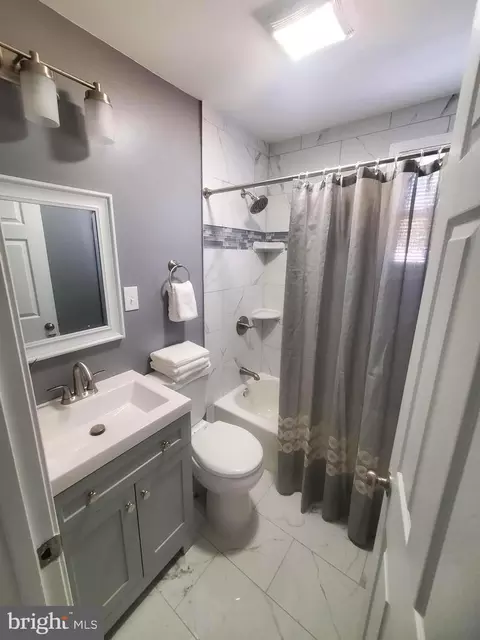 Bath - 8236 Cornwall Rd, Dundalk, MD 21222 photo 1 of 2