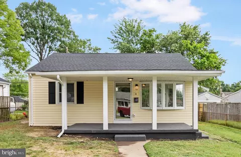 4 Plastic Ct, Middle River, MD 21220 photo 3