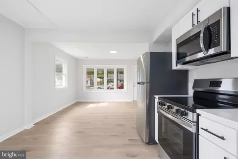 4 Plastic Ct, Middle River, MD 21220 photo 13