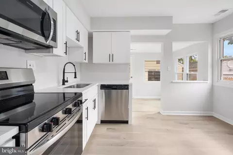 4 Plastic Ct, Middle River, MD 21220 photo 10