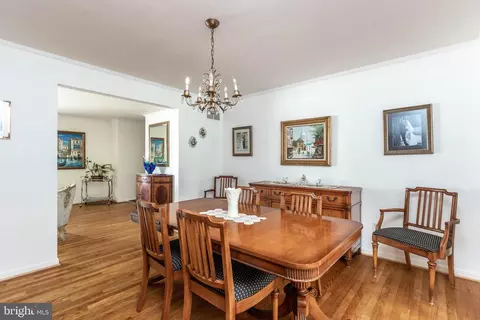 Dining - 4315 Soth Ave, Nottingham, MD 21236 photo 2 of 4