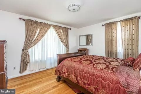 Bedroom - 4315 Soth Ave, Nottingham, MD 21236 photo 5 of 9