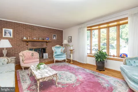 Living - 4315 Soth Ave, Nottingham, MD 21236 photo 1 of 2
