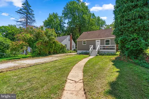 1827 Clearwood Rd, Parkville, MD 21234