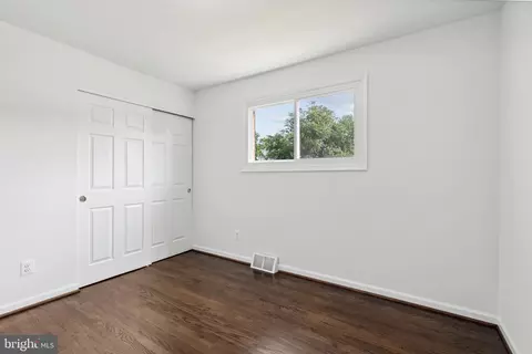 Bedroom - 5522 Lanham Way, Baltimore, MD 21206 photo 5 of 7