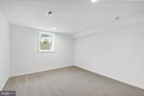 Bedroom - 5522 Lanham Way, Baltimore, MD 21206 photo 6 of 7