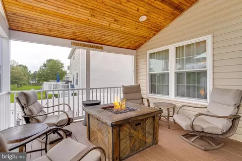 Exterior - 4537 Sandwood Rd, Sparrows Point, MD 21219 photo 7 of 17