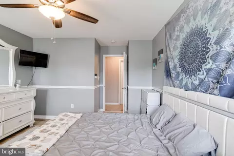 Bedroom - 4537 Sandwood Rd, Sparrows Point, MD 21219 photo 12 of 18