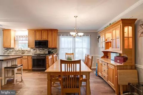 Dining - 4537 Sandwood Rd, Sparrows Point, MD 21219 photo 3 of 3