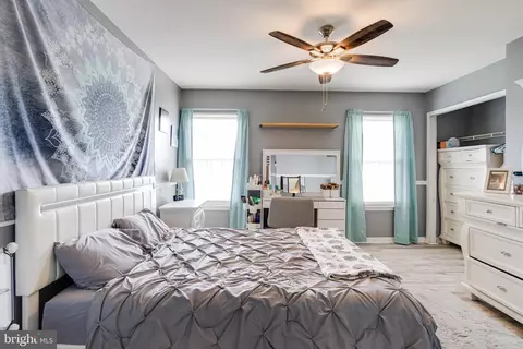 Bedroom - 4537 Sandwood Rd, Sparrows Point, MD 21219 photo 8 of 18