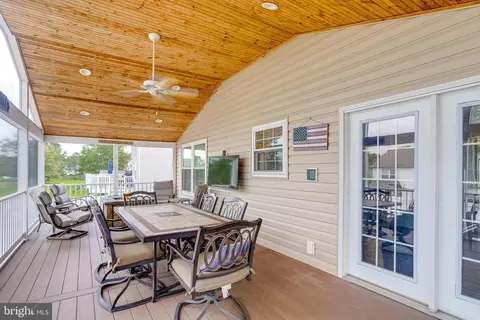 Exterior - 4537 Sandwood Rd, Sparrows Point, MD 21219 photo 6 of 17