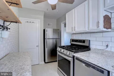 1273 Brewster St, Halethorpe, MD 21227 photo 10