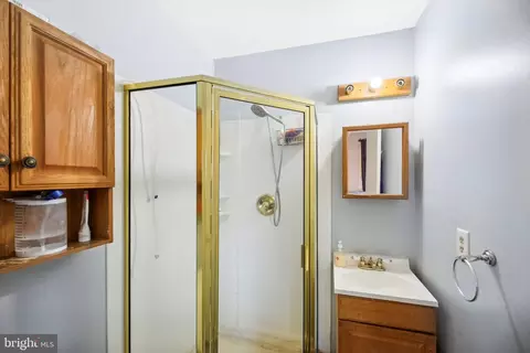 Bath - 11 Chattuck Ct, Middle River, MD 21220 photo 2 of 2