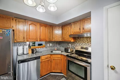 Kitchen - 11 Chattuck Ct, Middle River, MD 21220 photo 2 of 3