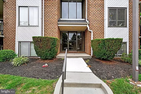 2 Mullingar Ct #201, Lutherville Timonium, MD 21093