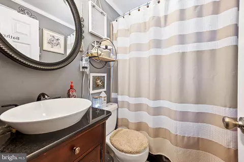 Bath - 2115 Redthorn, Middle River, MD 21220 photo 1 of 2