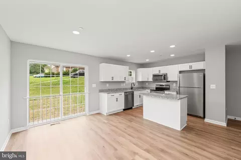 2015 Jeanne Ave, Halethorpe, MD 21227 photo 12