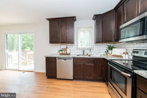 45 Bernadotte Ct, Parkville, MD 21234 photo 9