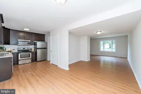 45 Bernadotte Ct, Parkville, MD 21234 photo 7