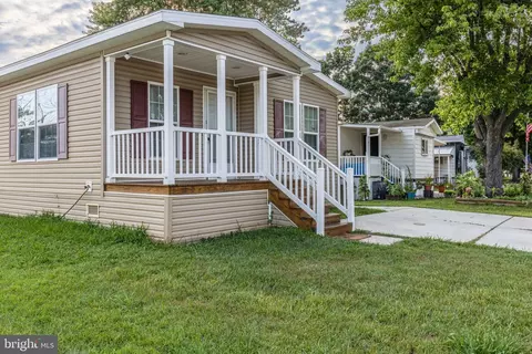 108 Covered Wagon Rd, Middle River, MD 21220 photo 3