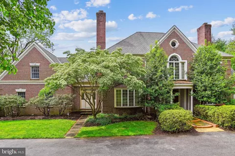 807 Hillstead Dr, Lutherville Timonium, MD 21093
