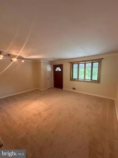 Living - 8569 Morven, Parkville, MD 21234 photo 2 of 2