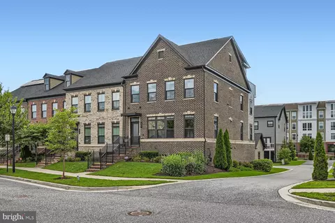 426 Redbridge St, Middle River, MD 21220