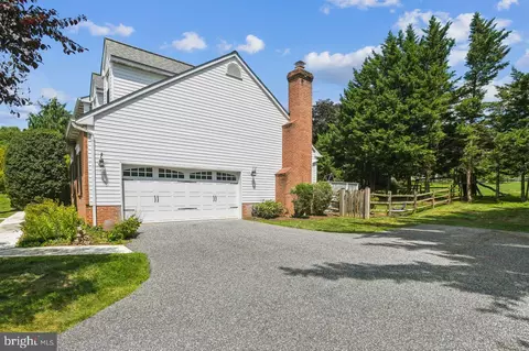 Exterior - 14003 Manor Rd, Baldwin, MD 21013 photo 6 of 9