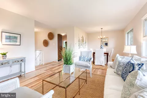 234 Parkholme Cir, Reisterstown, MD 21136