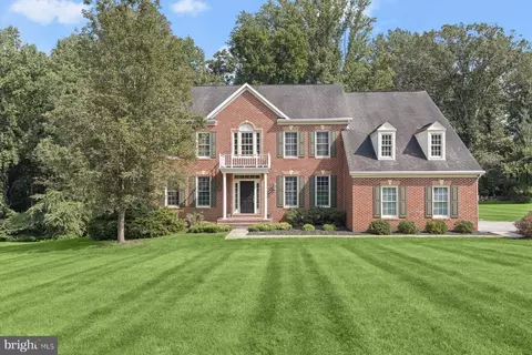 21 Windflower Ct, Reisterstown, MD 21136