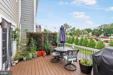 Exterior - 619 Williams Ct, Middle River, MD 21220 photo 4 of 7