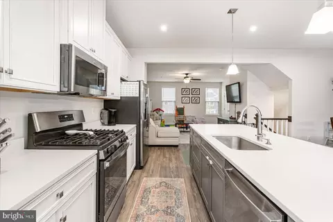 Kitchen - 619 Williams Ct, Middle River, MD 21220 photo 1 of 2
