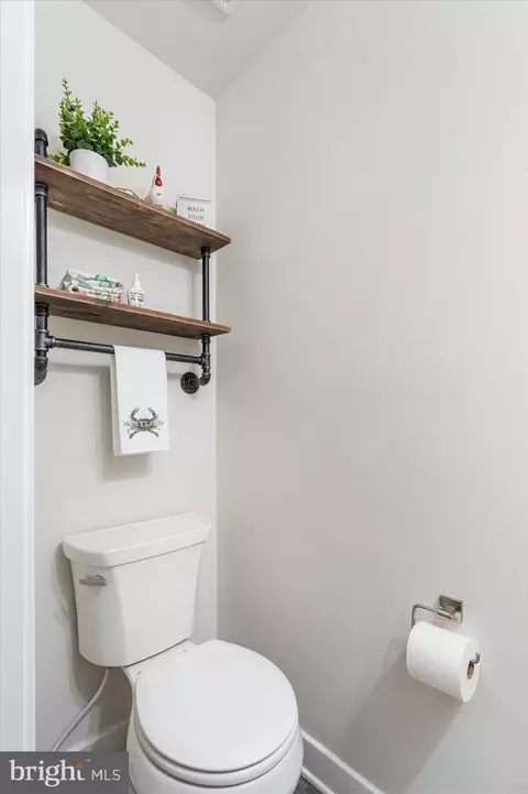 Bath - 619 Williams Ct, Middle River, MD 21220 photo 1 of 3