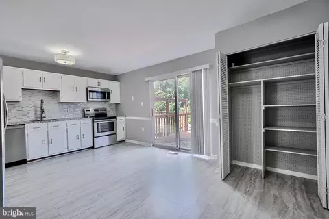 Kitchen - 28 Minte Dr, Nottingham, MD 21236 photo 6 of 6
